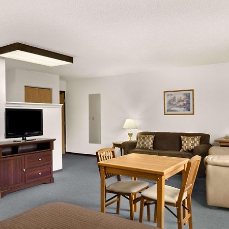 Super 8 By Wyndham Williams Lake Bc Экстерьер фото