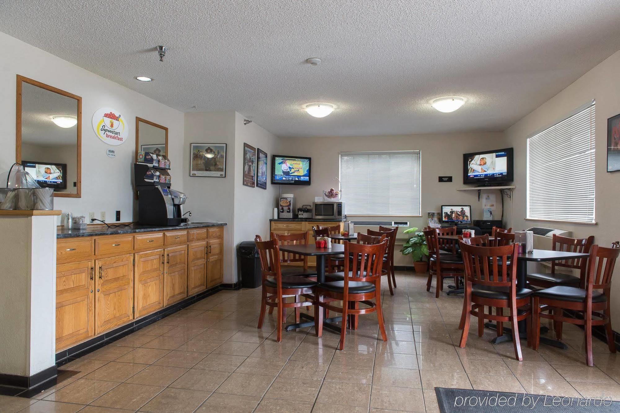 Super 8 By Wyndham Williams Lake Bc Экстерьер фото
