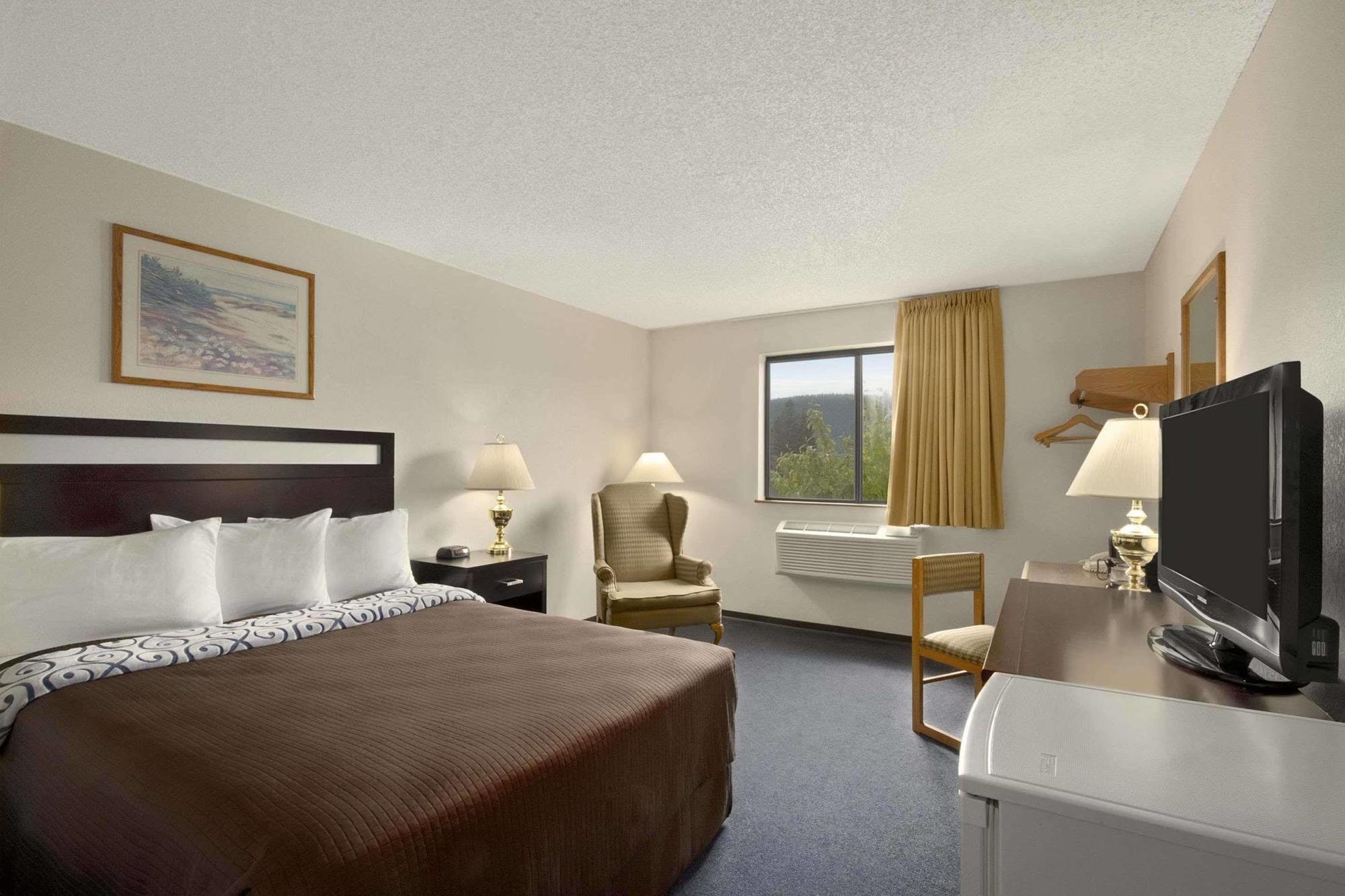 Super 8 By Wyndham Williams Lake Bc Экстерьер фото