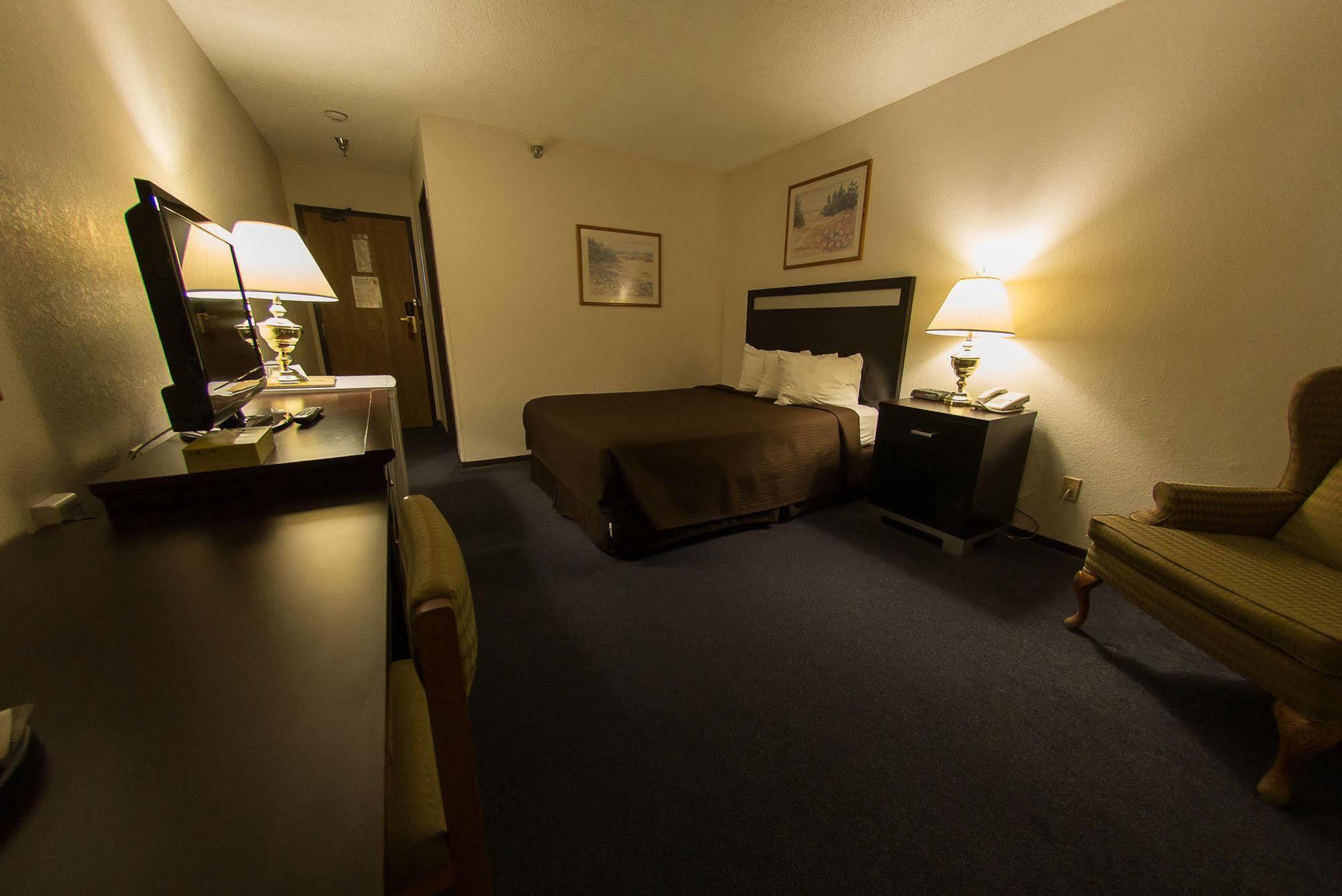 Super 8 By Wyndham Williams Lake Bc Экстерьер фото