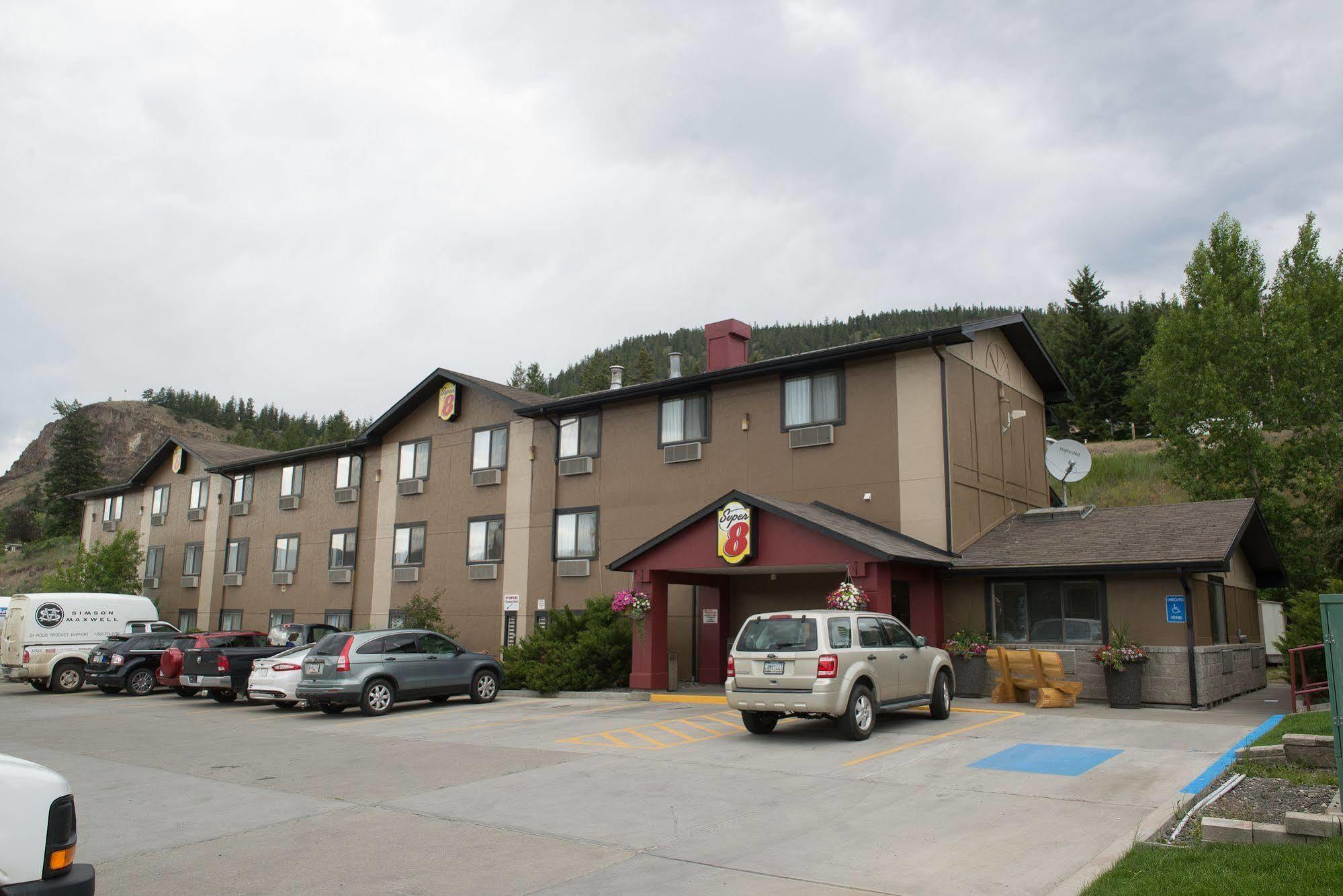 Super 8 By Wyndham Williams Lake Bc Экстерьер фото
